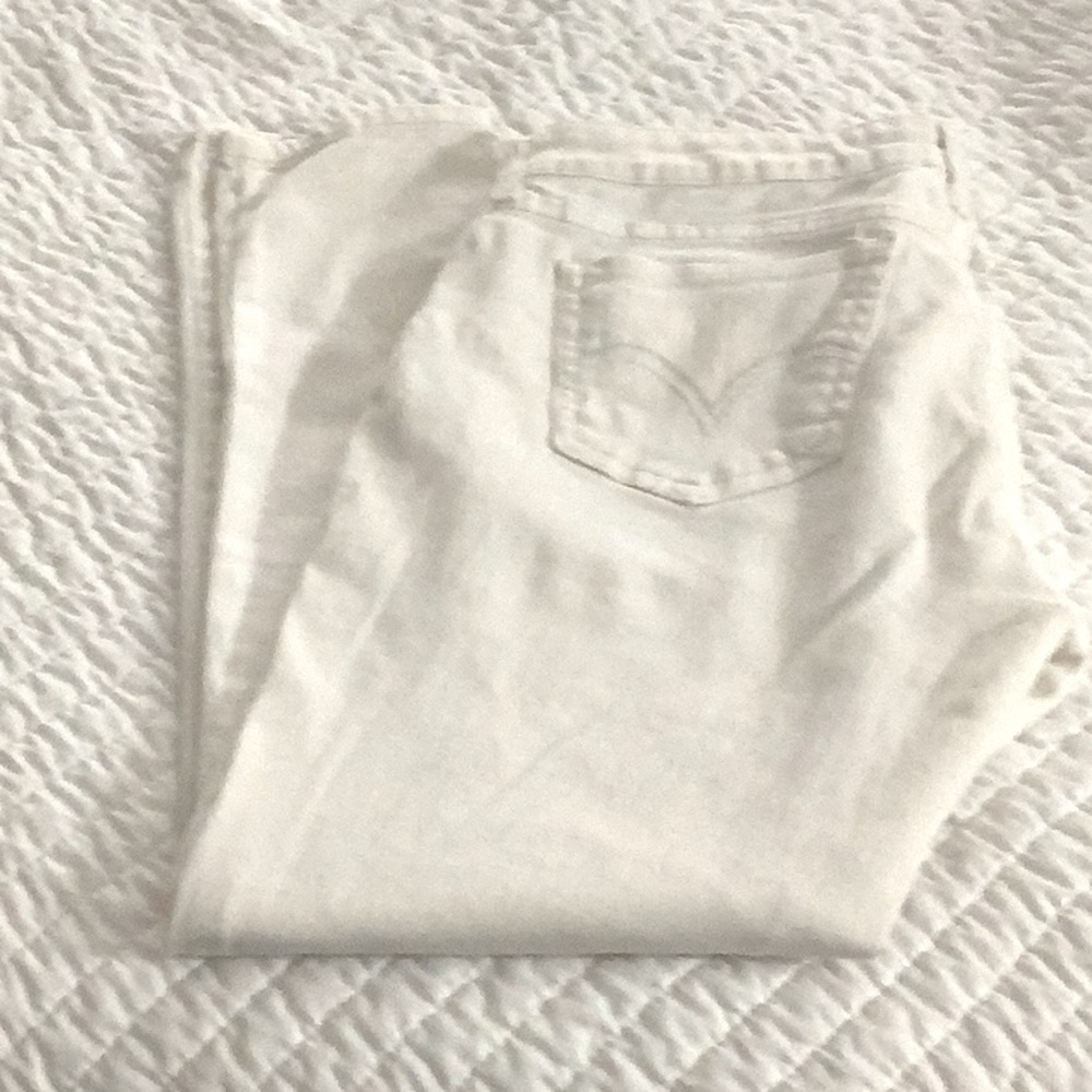 White Levi’s legging medium high size 8